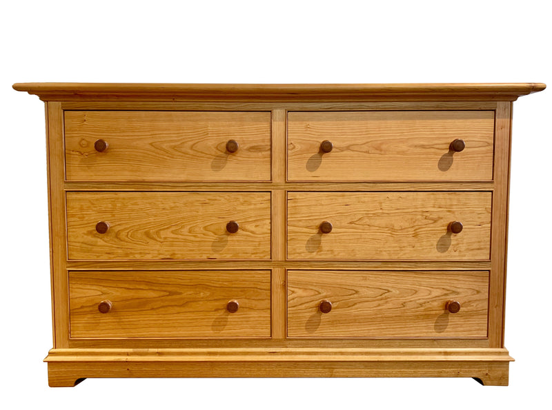 English Chest of Drawers in Cherry