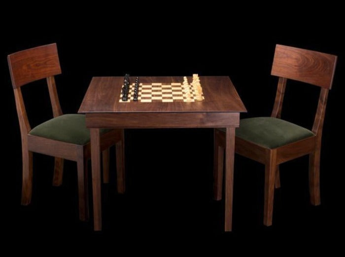 CHESS GAME TABLE - ShackletonThomas